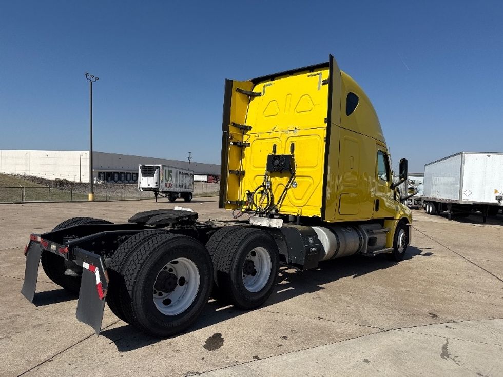 Sleeper Tractor-Heavy Duty Tractors-Freightliner-2020-T12664ST-Grand Prairie-TX-349,842\n\t\tmiles-$ 66,750 - Image 7