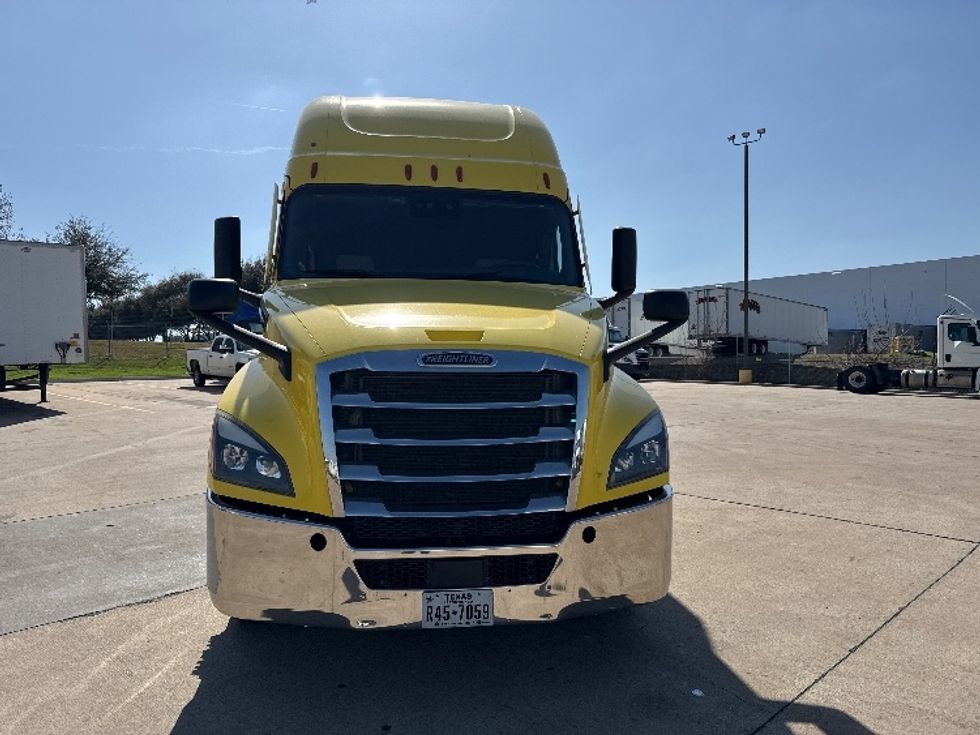 Sleeper Tractor-Heavy Duty Tractors-Freightliner-2020-T12664ST-Grand Prairie-TX-472,192\n\t\tmiles-$ 59,500 - Image 2