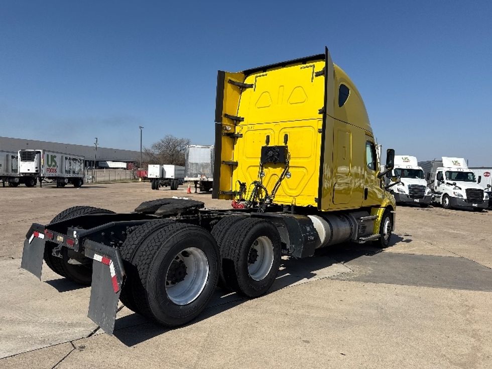 Sleeper Tractor-Heavy Duty Tractors-Freightliner-2020-T12664ST-Grand Prairie-TX-472,192\n\t\tmiles-$ 59,500 - Image 7