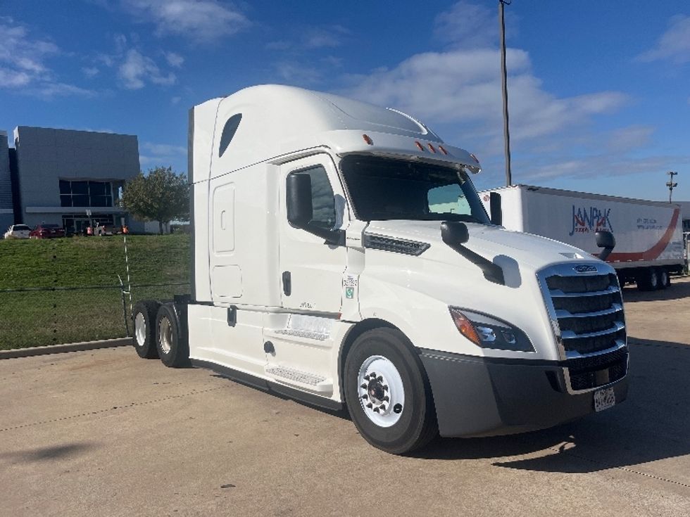 Your Next Used 2020 Freightliner T12664ST, 338692, Is For Sale And