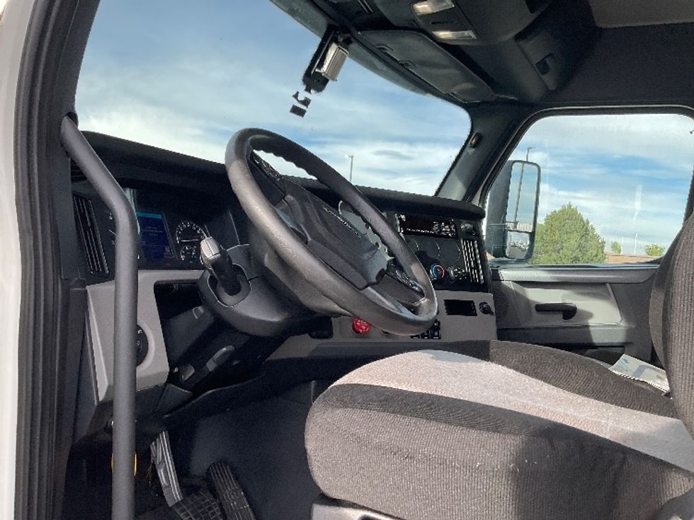 Sleeper Tractor-Heavy Duty Tractors-Freightliner-2020-T12664ST-Greeley-CO-381,884\n\t\tmiles-$ 76,250 - Image 10