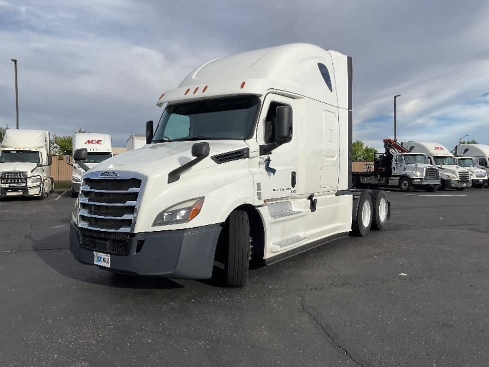 Sleeper Tractor-Heavy Duty Tractors-Freightliner-2020-T12664ST-Greeley-CO-381,884\n\t\tmiles-$ 76,250 - Image 3