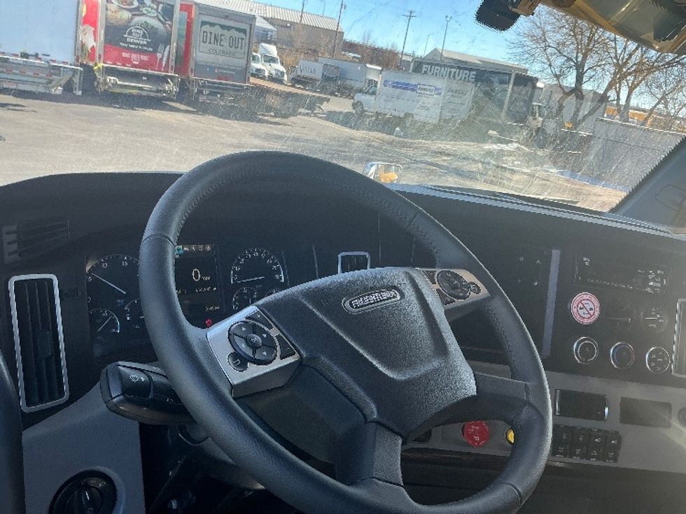 Sleeper Tractor-Heavy Duty Tractors-Freightliner-2020-T12664ST-Greeley-CO-456,460\n\t\tmiles-$ 73,750 - Image 10