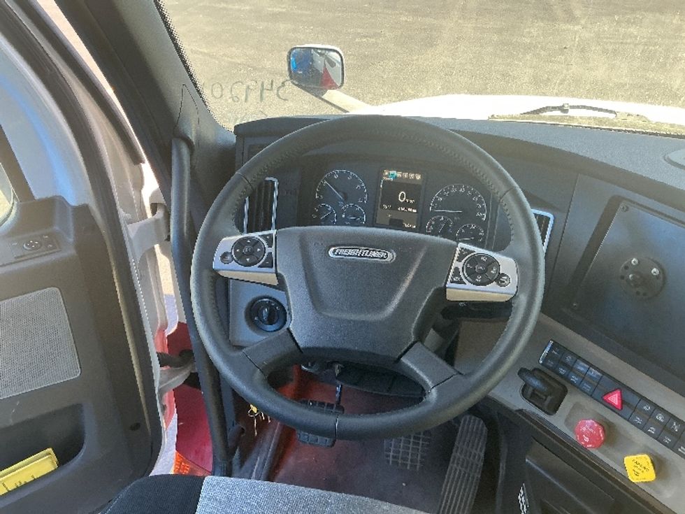 Sleeper Tractor-Heavy Duty Tractors-Freightliner-2020-T12664ST-Greeley-CO-456,460\n\t\tmiles-$ 73,750 - Image 11