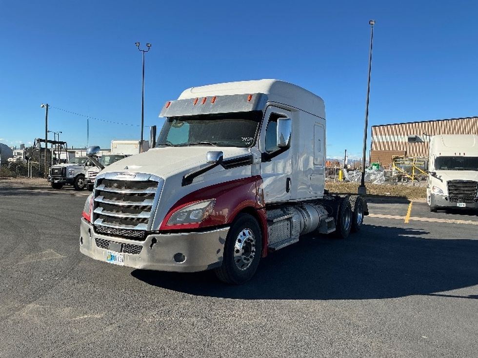 Sleeper Tractor-Heavy Duty Tractors-Freightliner-2020-T12664ST-Greeley-CO-456,460\n\t\tmiles-$ 73,750 - Image 3