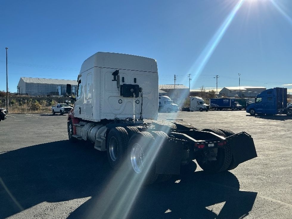 Sleeper Tractor-Heavy Duty Tractors-Freightliner-2020-T12664ST-Greeley-CO-456,460\n\t\tmiles-$ 73,750 - Image 5