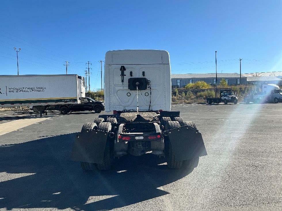 Sleeper Tractor-Heavy Duty Tractors-Freightliner-2020-T12664ST-Greeley-CO-456,460\n\t\tmiles-$ 73,750 - Image 6