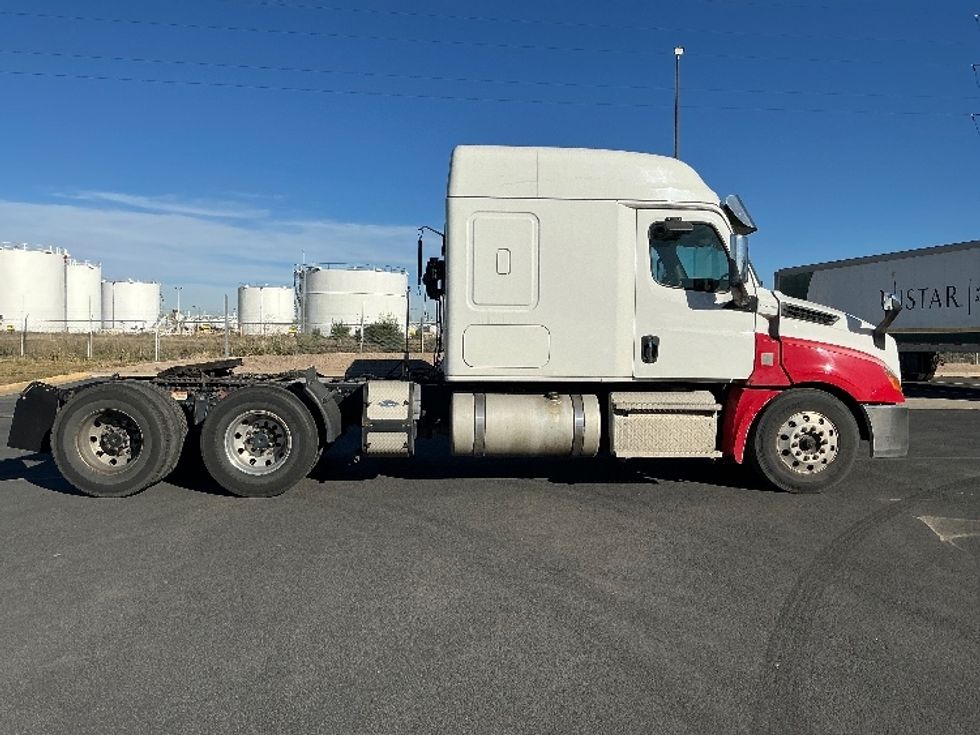 Sleeper Tractor-Heavy Duty Tractors-Freightliner-2020-T12664ST-Greeley-CO-456,460\n\t\tmiles-$ 73,750 - Image 8