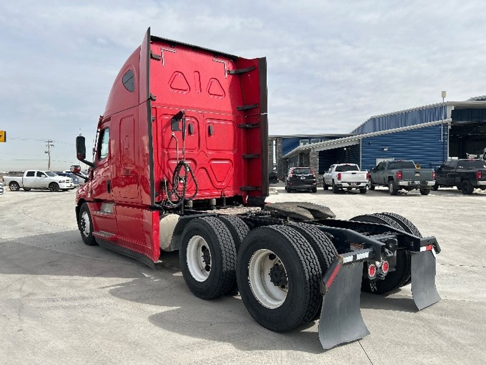 Sleeper Tractor-Heavy Duty Tractors-Freightliner-2020-T12664ST-Greeley-CO-547,872\n\t\tmiles-$ 58,000 - Image 5