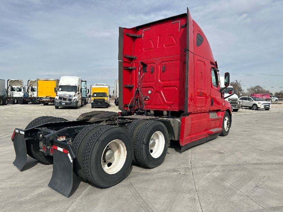 Sleeper Tractor-Heavy Duty Tractors-Freightliner-2020-T12664ST-Greeley-CO-547,872\n\t\tmiles-$ 58,000 - Image 7