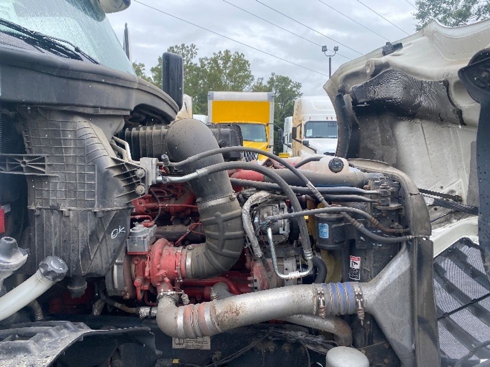 Sleeper Tractor-Heavy Duty Tractors-Freightliner-2020-T12664ST-Greensboro-NC-418,682\n\t\tmiles-$ 76,500 - Image 20