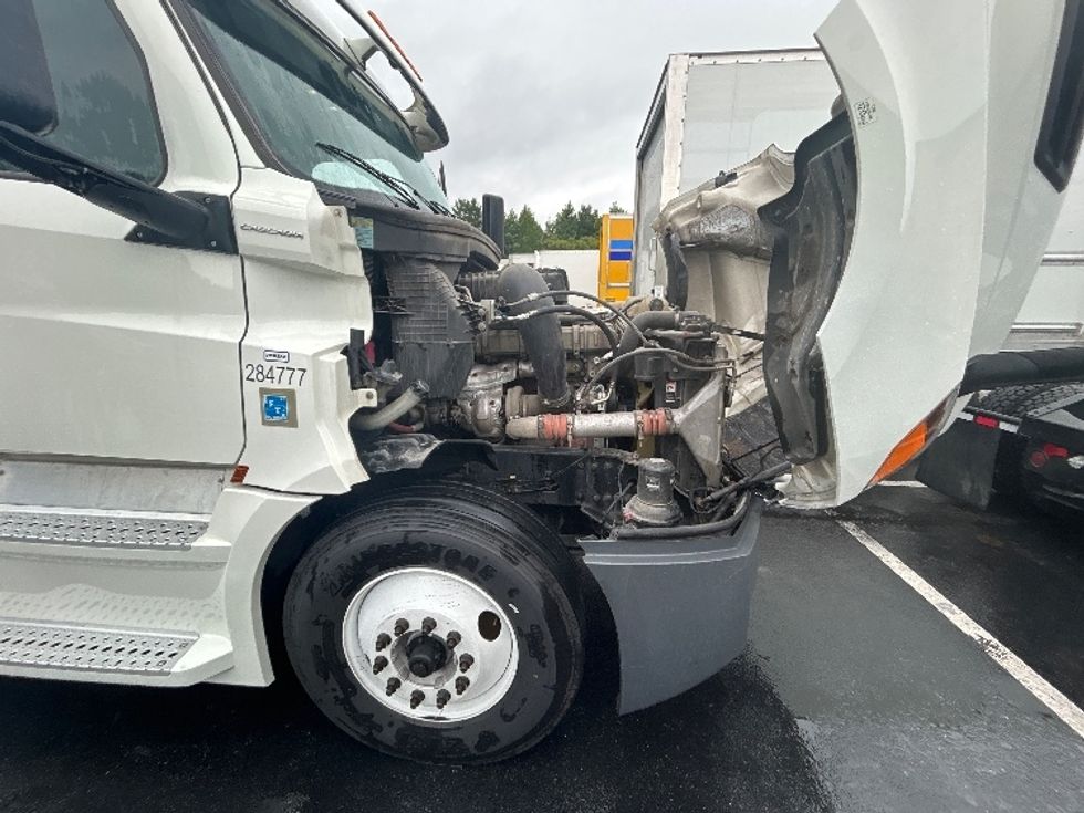 Sleeper Tractor-Heavy Duty Tractors-Freightliner-2020-T12664ST-Greensboro-NC-524,426\n\t\tmiles-$ 60,750 - Image 20