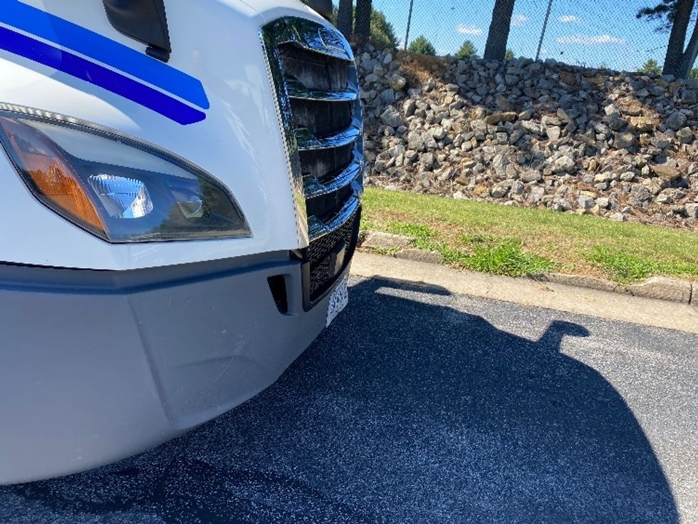 Sleeper Tractor-Heavy Duty Tractors-Freightliner-2020-T12664ST-Greensboro-NC-532,765\n\t\tmiles-$ 71,000 - Image 24