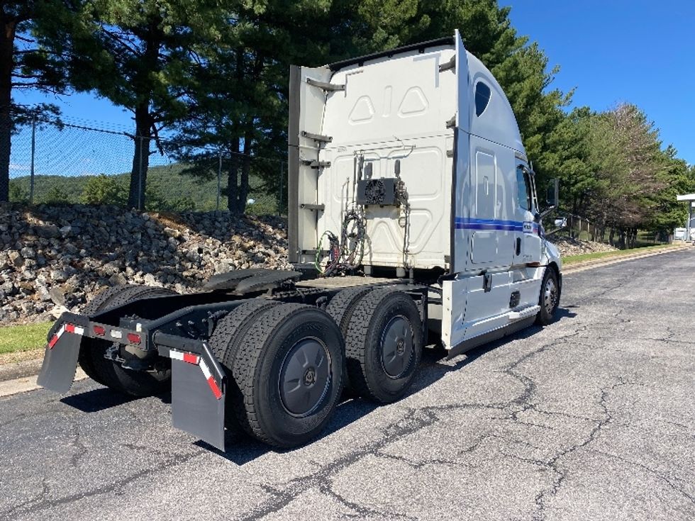 Sleeper Tractor-Heavy Duty Tractors-Freightliner-2020-T12664ST-Greensboro-NC-532,765\n\t\tmiles-$ 71,000 - Image 7
