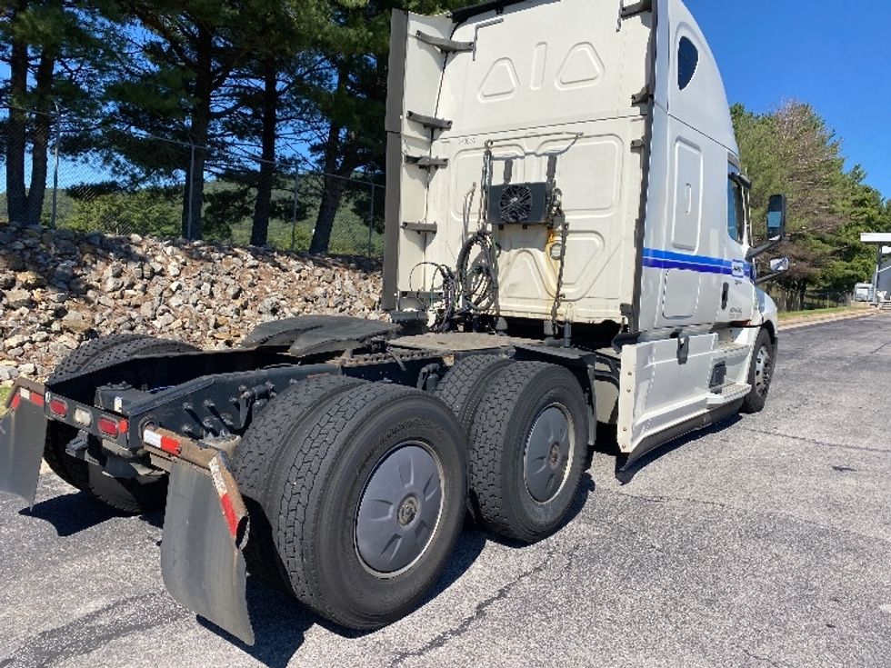 Sleeper Tractor-Heavy Duty Tractors-Freightliner-2020-T12664ST-Greensboro-NC-599,992\n\t\tmiles-$ 66,750 - Image 7