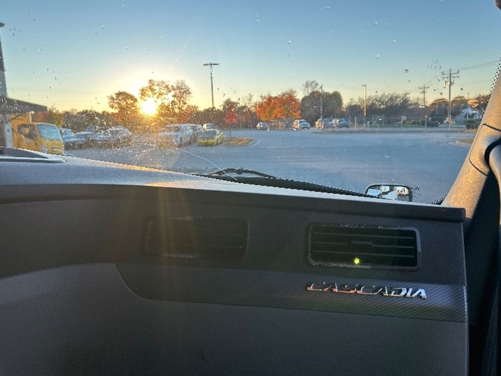 Sleeper Tractor-Heavy Duty Tractors-Freightliner-2020-T12664ST-Greensboro-NC-623,503\n\t\tmiles-$ 51,750 - Image 11