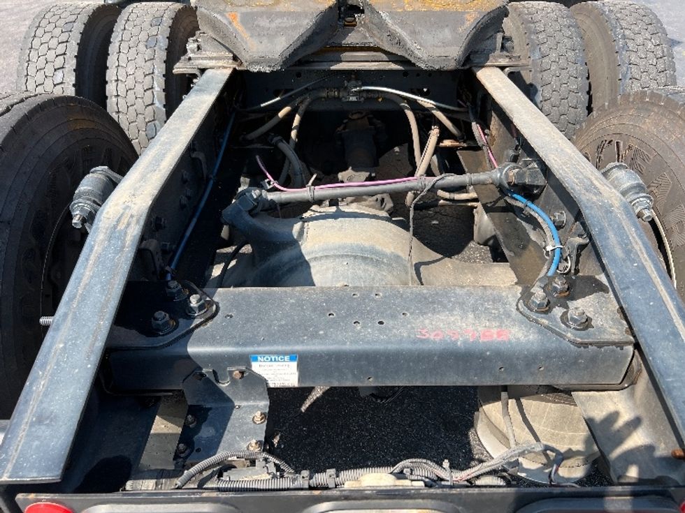 Sleeper Tractor-Heavy Duty Tractors-Freightliner-2020-T12664ST-Greensboro-NC-785,761\n\t\tmiles-$ 42,250 - Image 6