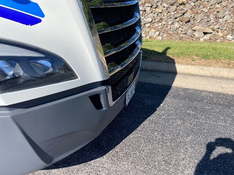 Sleeper Tractor-Heavy Duty Tractors-Freightliner-2020-T12664ST-Greensboro-NC-866,498\n\t\tmiles-$ 45,250 - Image 23