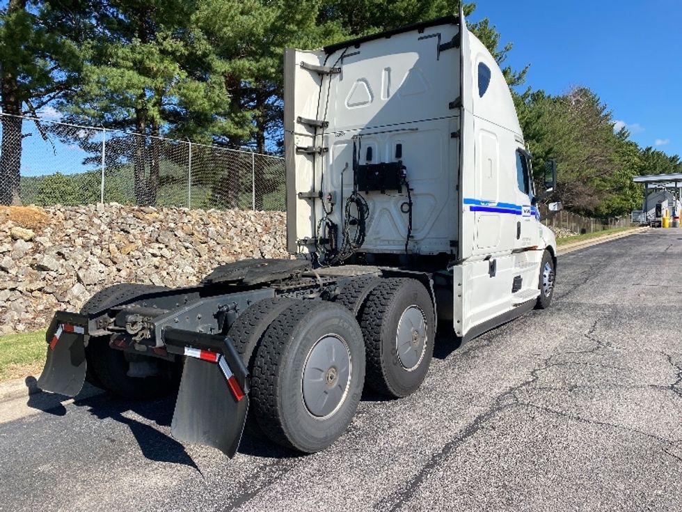 Sleeper Tractor-Heavy Duty Tractors-Freightliner-2020-T12664ST-Greensboro-NC-866,498\n\t\tmiles-$ 45,250 - Image 7