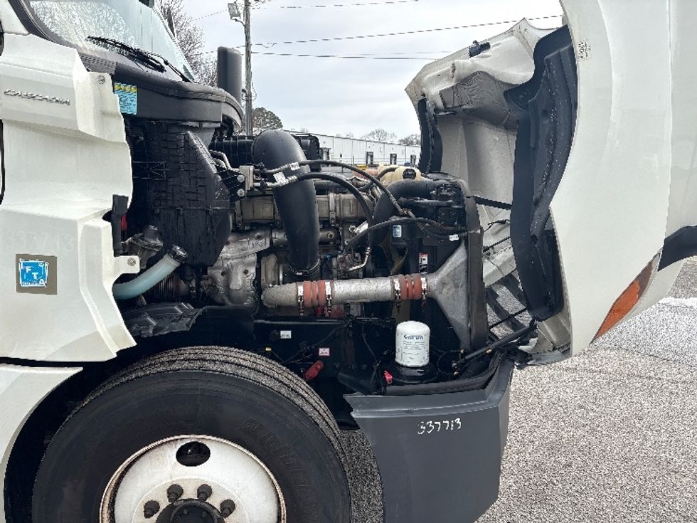 Sleeper Tractor-Heavy Duty Tractors-Freightliner-2020-T12664ST-Greer-SC-507,332\n\t\tmiles-$ 57,500 - Image 20