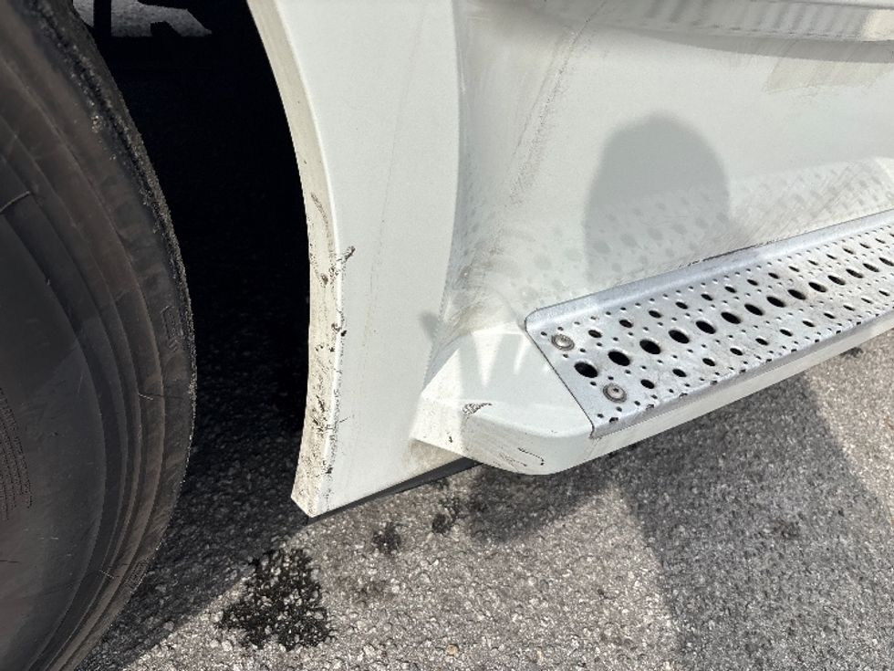 Sleeper Tractor-Heavy Duty Tractors-Freightliner-2020-T12664ST-Greer-SC-507,332\n\t\tmiles-$ 57,500 - Image 25