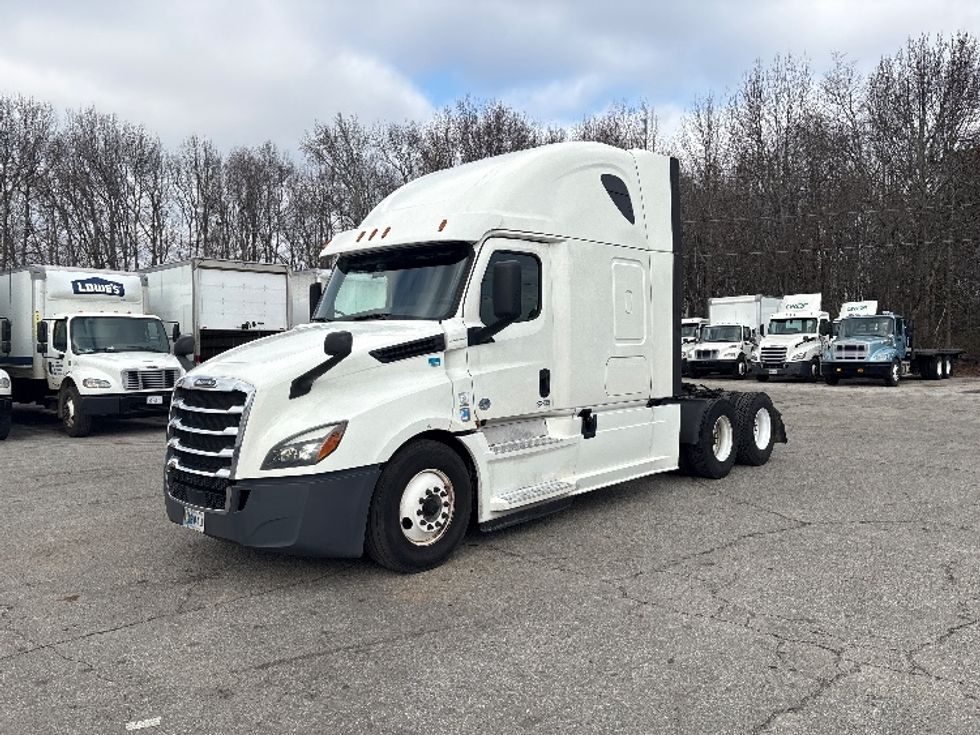 Sleeper Tractor-Heavy Duty Tractors-Freightliner-2020-T12664ST-Greer-SC-507,332\n\t\tmiles-$ 57,500 - Image 3