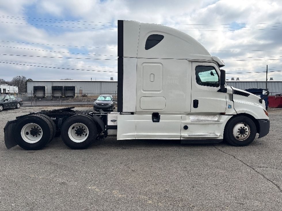 Sleeper Tractor-Heavy Duty Tractors-Freightliner-2020-T12664ST-Greer-SC-507,332\n\t\tmiles-$ 57,500 - Image 8
