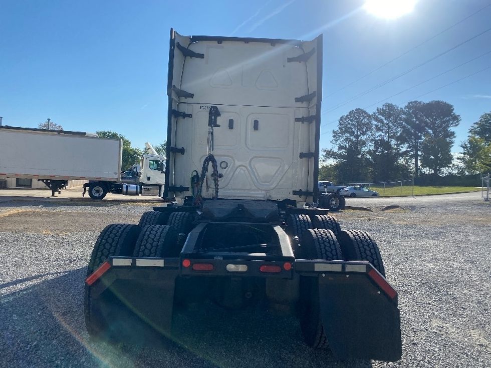 Sleeper Tractor-Heavy Duty Tractors-Freightliner-2020-T12664ST-Greer-SC-656,720\n\t\tmiles-$ 60,750 - Image 6