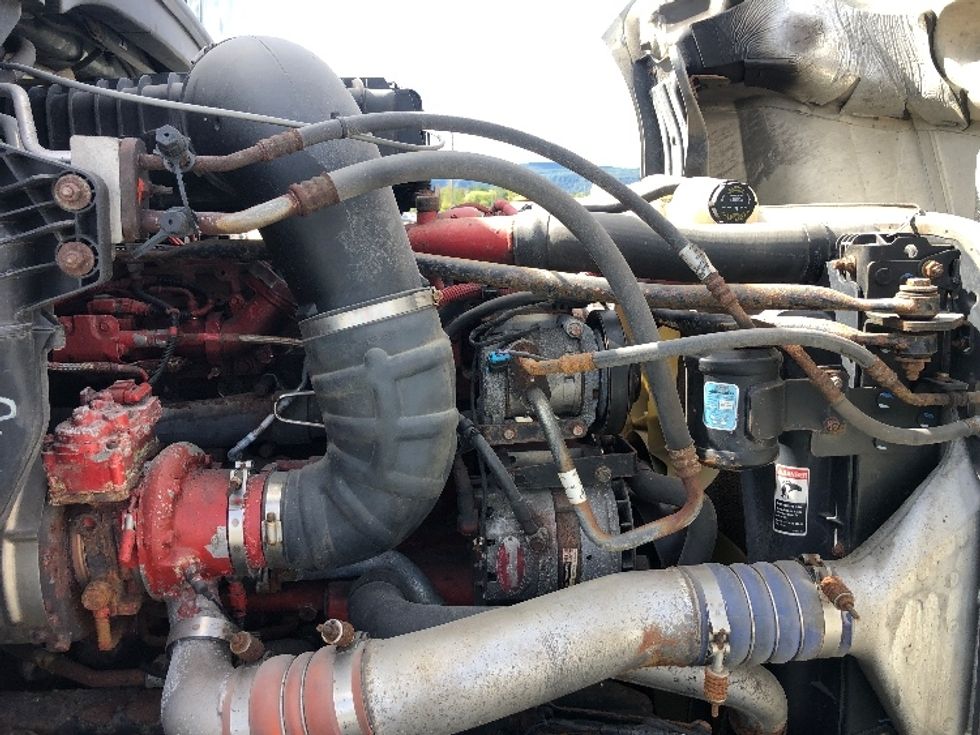Sleeper Tractor-Heavy Duty Tractors-Freightliner-2020-T12664ST-Guilderland Center-NY-494,551\n\t\tmiles-$ 72,000 - Image 20