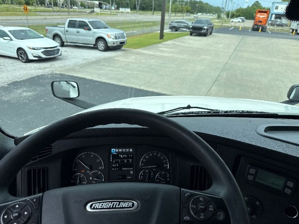 Sleeper Tractor-Heavy Duty Tractors-Freightliner-2020-T12664ST-Gulfport-MS-508,276\n\t\tmiles-$ 65,250 - Image 11