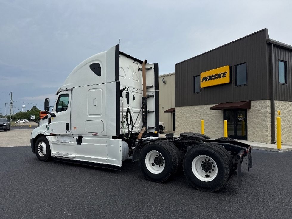 Sleeper Tractor-Heavy Duty Tractors-Freightliner-2020-T12664ST-Gulfport-MS-508,276\n\t\tmiles-$ 65,250 - Image 5
