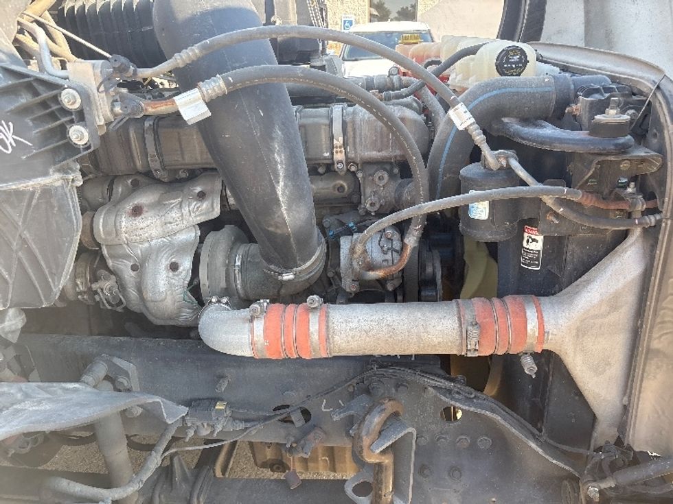 2020 Freightliner Cascadia 126" Sleeper Cab photo 16