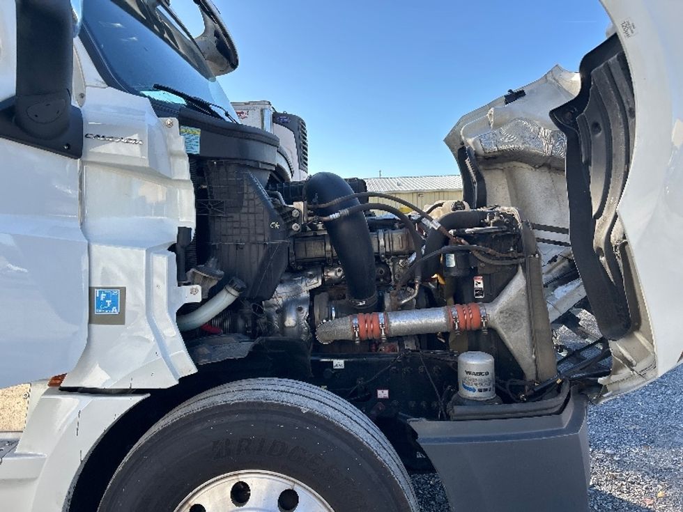 Sleeper Tractor-Heavy Duty Tractors-Freightliner-2020-T12664ST-Harrisburg-PA-471,479\n\t\tmiles-$ 60,750 - Image 20