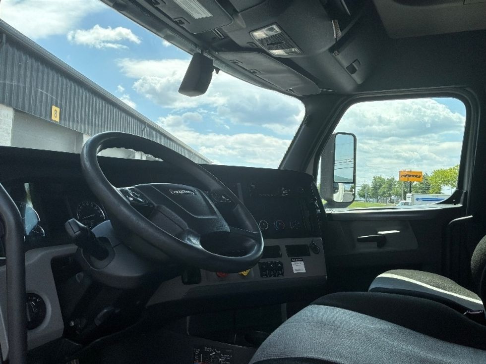 Sleeper Tractor-Heavy Duty Tractors-Freightliner-2020-T12664ST-Harrisburg-PA-551,170\n\t\tmiles-$ 57,500 - Image 10