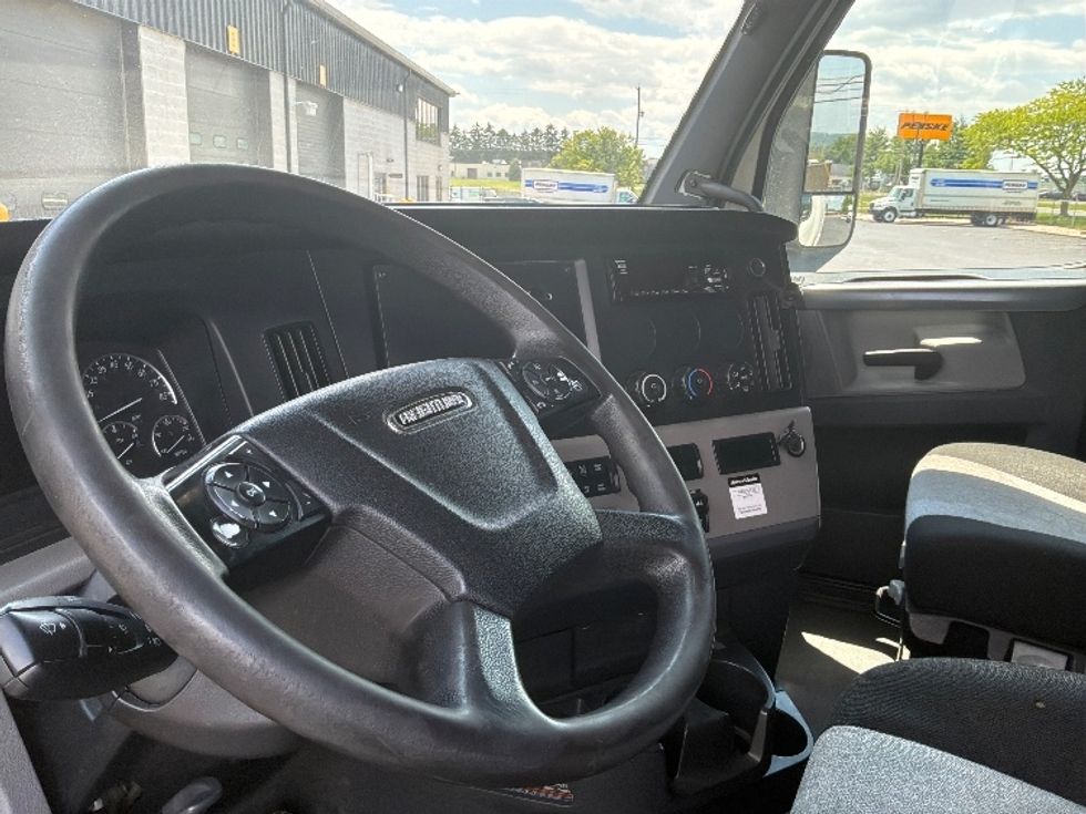 Sleeper Tractor-Heavy Duty Tractors-Freightliner-2020-T12664ST-Harrisburg-PA-551,170\n\t\tmiles-$ 57,500 - Image 11
