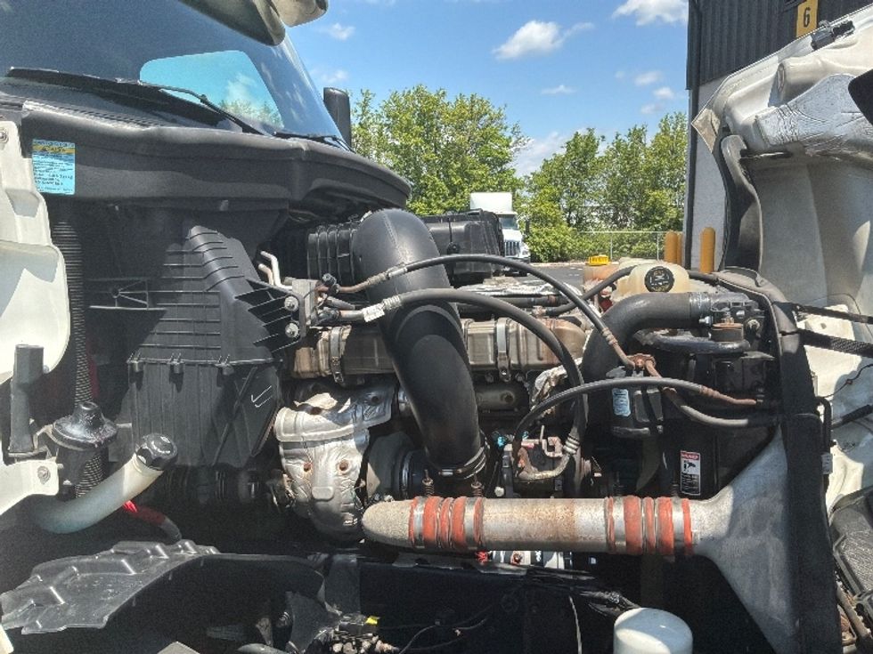 Sleeper Tractor-Heavy Duty Tractors-Freightliner-2020-T12664ST-Harrisburg-PA-551,170\n\t\tmiles-$ 57,500 - Image 20
