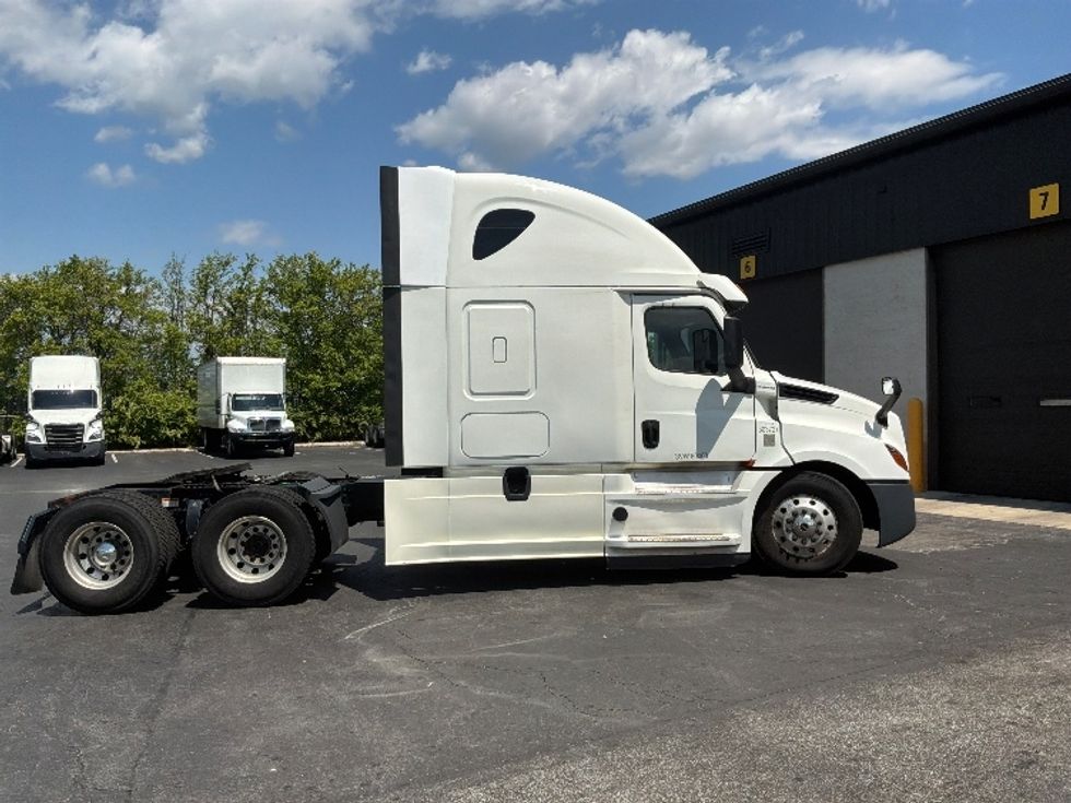 Sleeper Tractor-Heavy Duty Tractors-Freightliner-2020-T12664ST-Harrisburg-PA-551,170\n\t\tmiles-$ 57,500 - Image 8