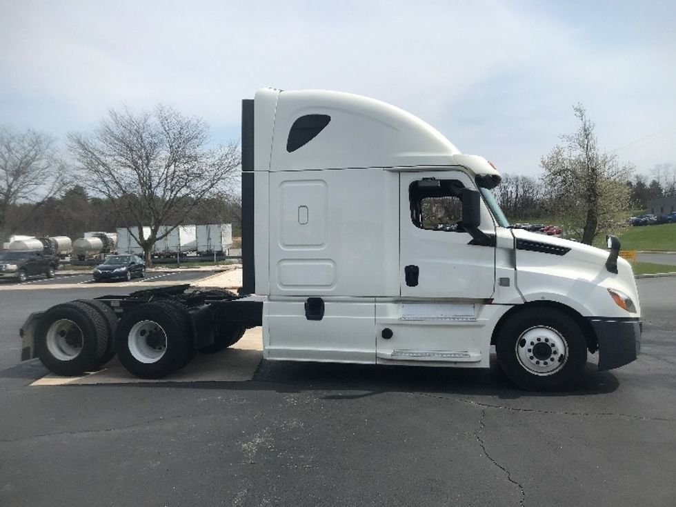 Sleeper Tractor-Heavy Duty Tractors-Freightliner-2020-T12664ST-Harrisburg-PA-566,394\n\t\tmiles-$ 51,250 - Image 8