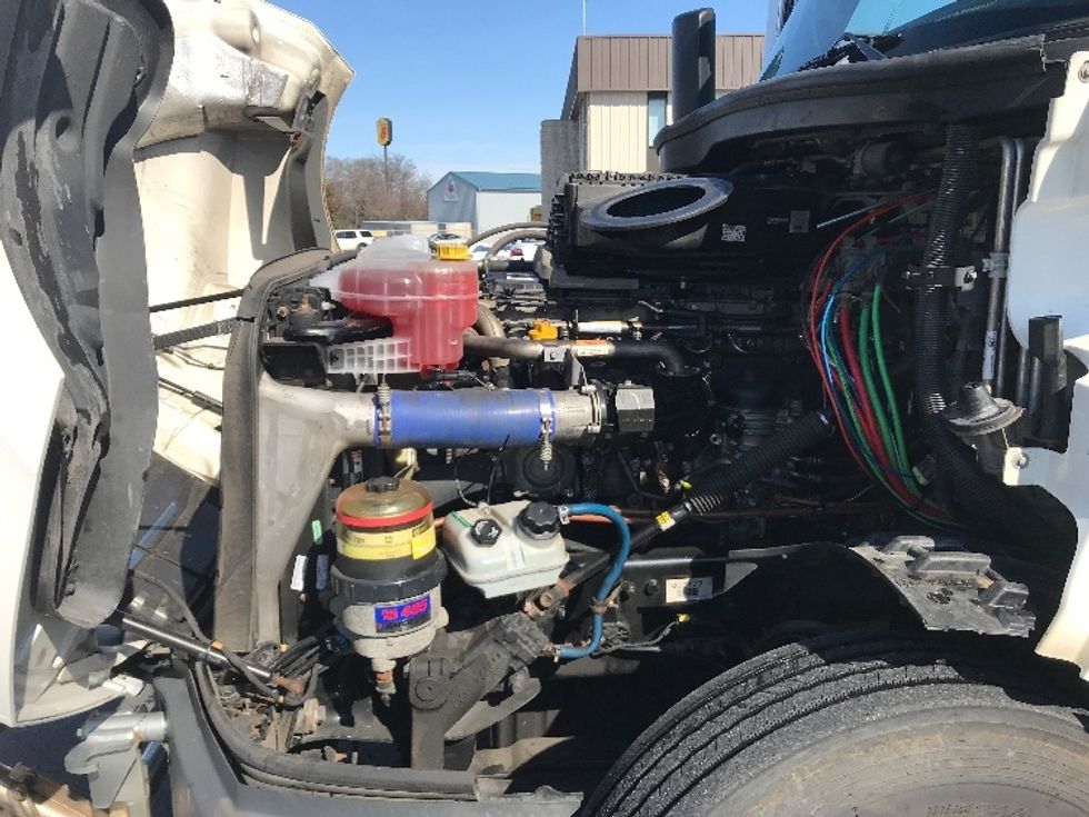 Sleeper Tractor-Heavy Duty Tractors-Freightliner-2020-T12664ST-Harrisonburg-VA-492,460\n\t\tmiles-$ 58,000 - Image 21