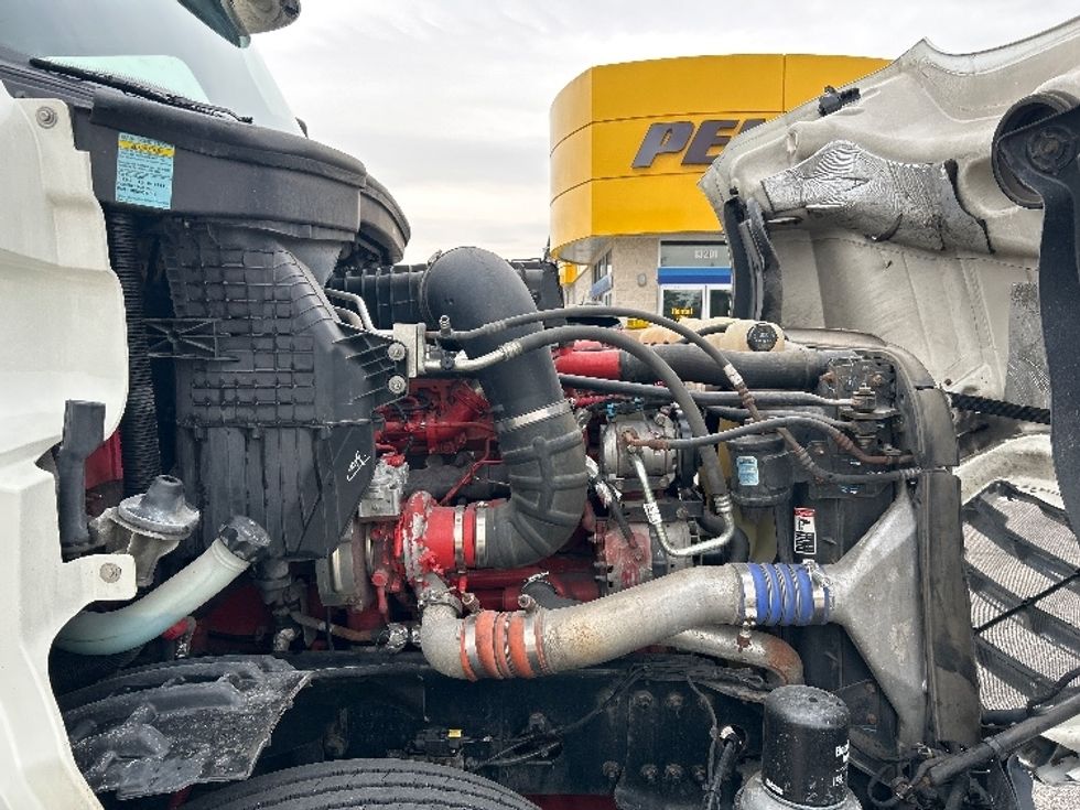 Sleeper Tractor-Heavy Duty Tractors-Freightliner-2020-T12664ST-Harrisonburg-VA-690,275\n\t\tmiles-$ 45,750 - Image 20