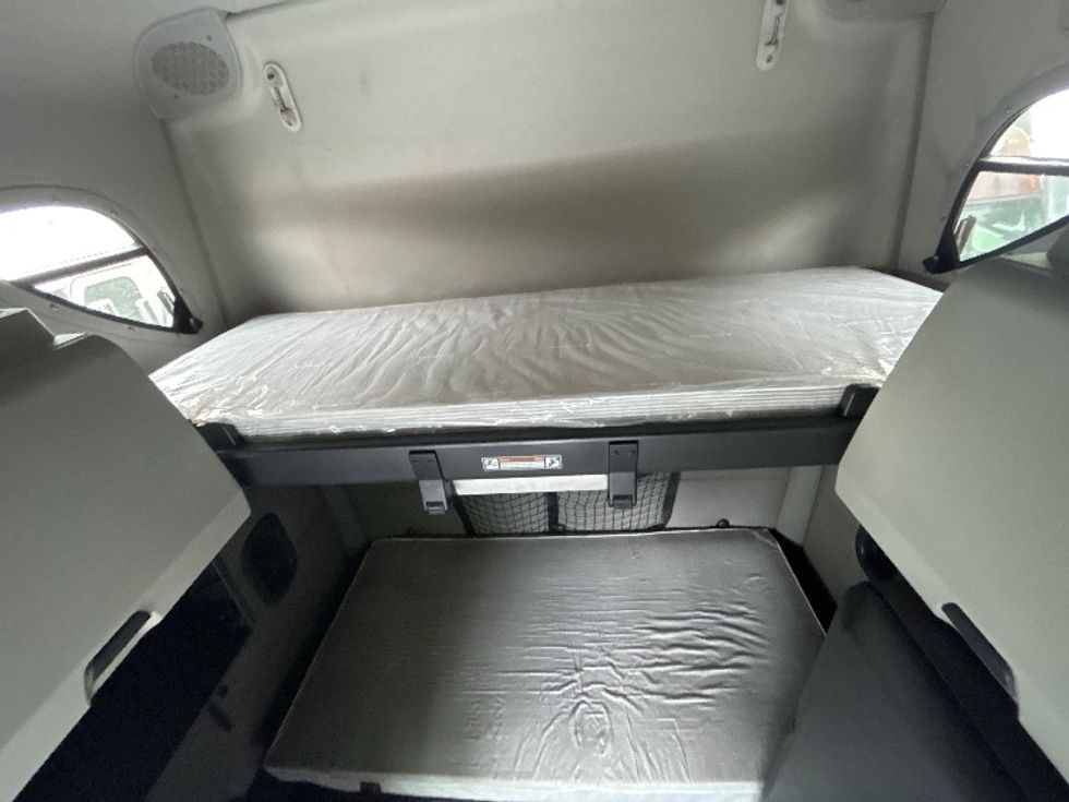 Sleeper Tractor-Heavy Duty Tractors-Freightliner-2020-T12664ST-Hazleton-PA-541,790\n\t\tmiles-$ 57,750 - Image 21