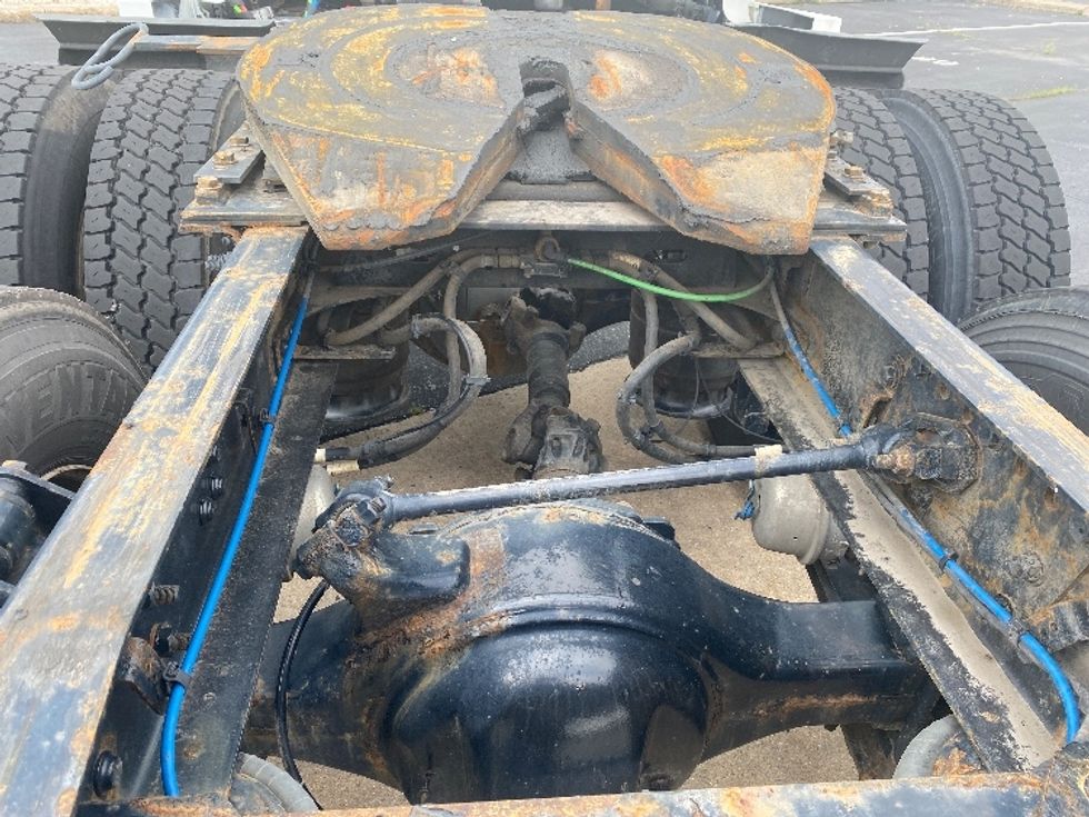 Sleeper Tractor-Heavy Duty Tractors-Freightliner-2020-T12664ST-Hazleton-PA-571,091\n\t\tmiles-$ 55,750 - Image 6