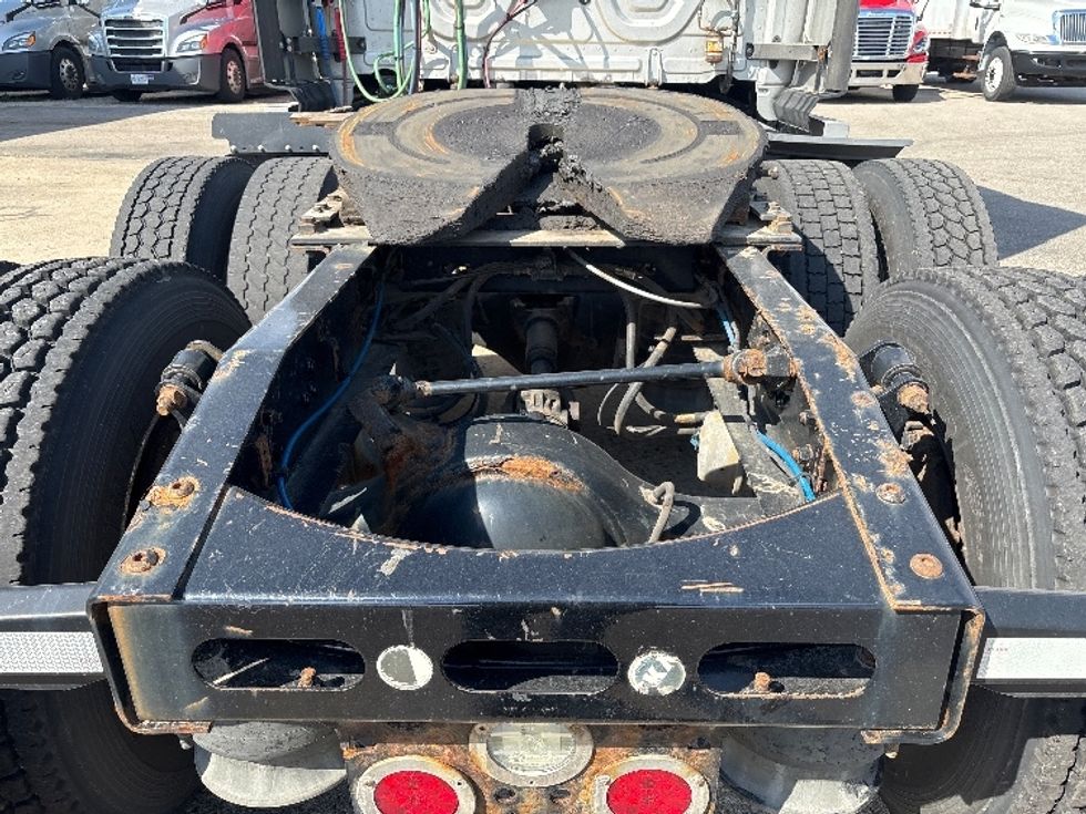 Sleeper Tractor-Heavy Duty Tractors-Freightliner-2020-T12664ST-Holland-MI-431,837\n\t\tmiles-$ 64,750 - Image 6