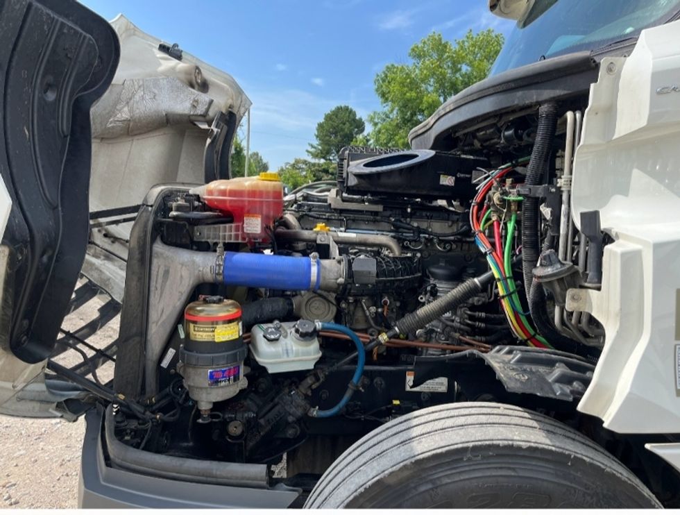 Sleeper Tractor-Heavy Duty Tractors-Freightliner-2020-T12664ST-Houston-MS-434,896\n\t\tmiles-$ 69,750 - Image 21