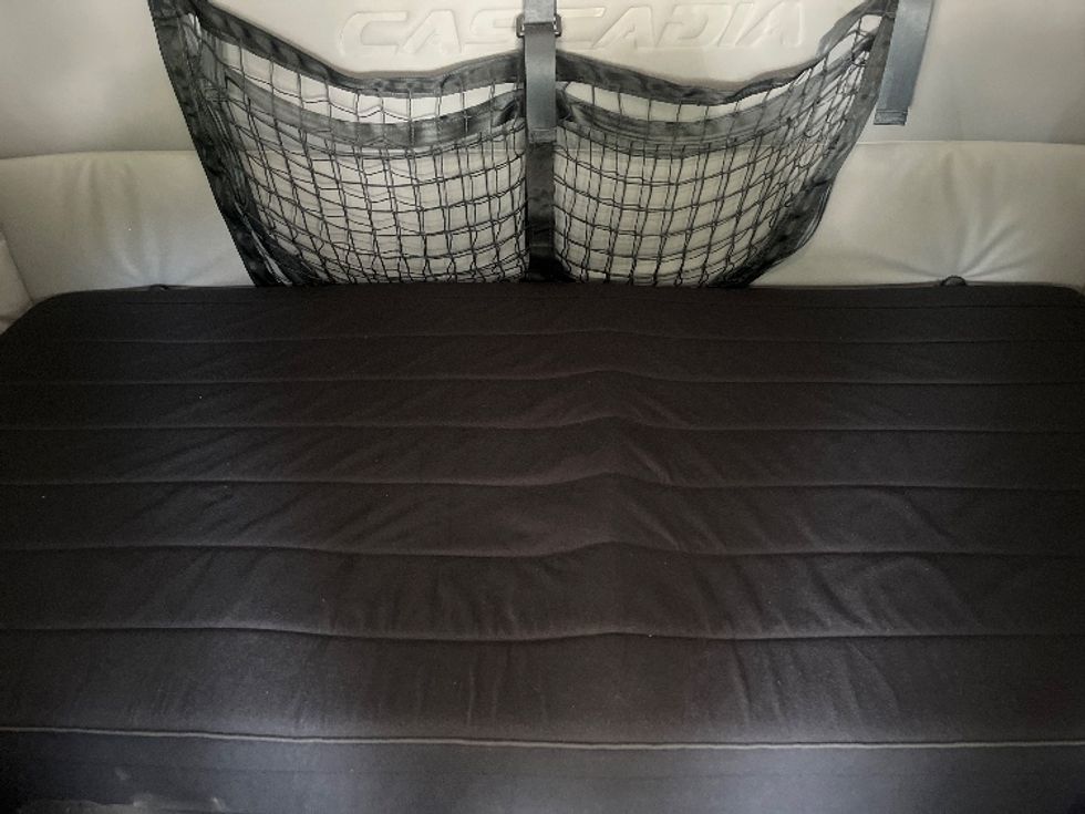 Sleeper Tractor-Heavy Duty Tractors-Freightliner-2020-T12664ST-Houston-MS-572,429\n\t\tmiles-$ 59,750 - Image 17