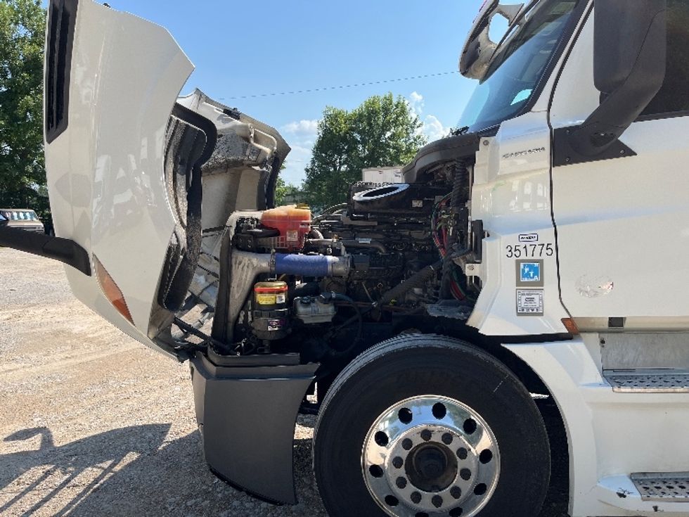 Sleeper Tractor-Heavy Duty Tractors-Freightliner-2020-T12664ST-Houston-MS-572,720\n\t\tmiles-$ 59,750 - Image 21