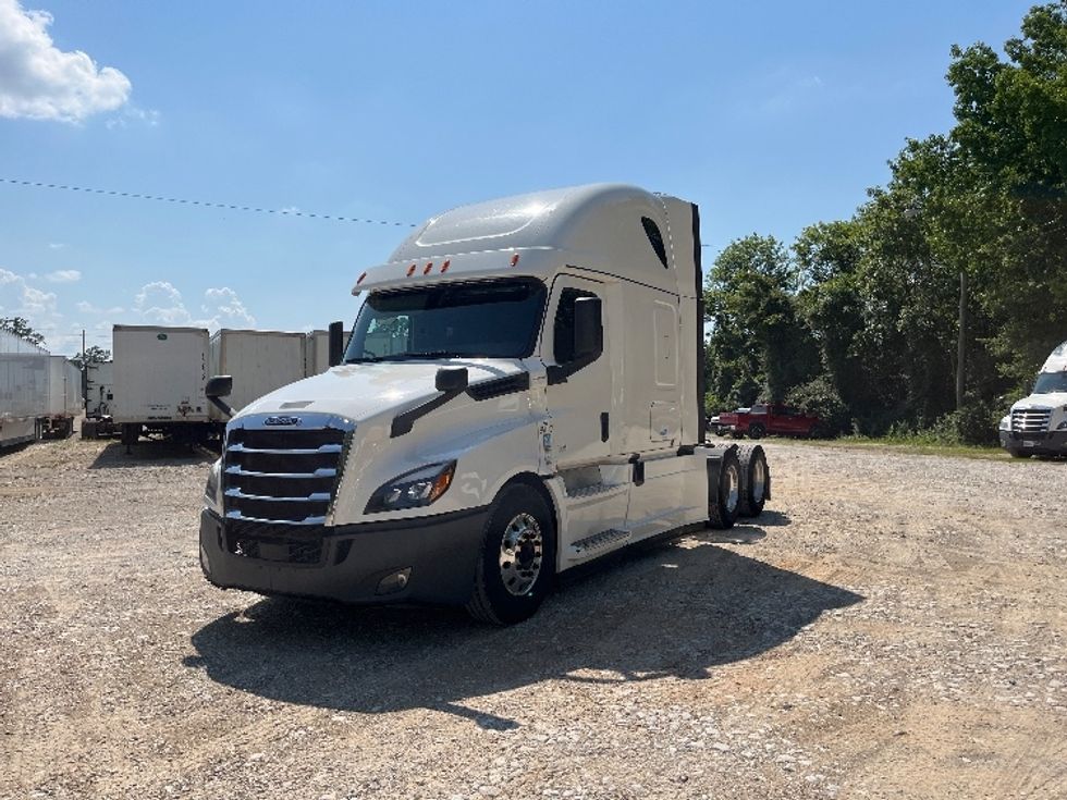 Sleeper Tractor-Heavy Duty Tractors-Freightliner-2020-T12664ST-Houston-MS-572,720\n\t\tmiles-$ 59,750 - Image 3