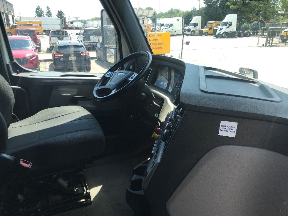 Sleeper Tractor-Heavy Duty Tractors-Freightliner-2020-T12664ST-Houston-TX-225,133\n\t\tmiles-$ 83,250 - Image 15