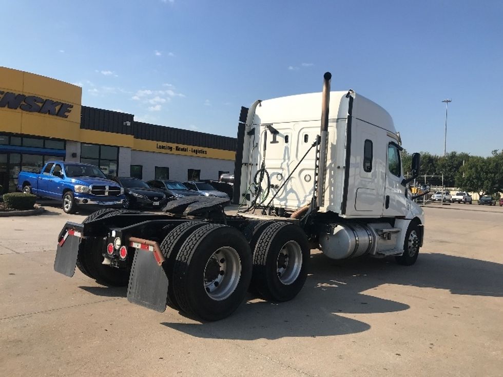 Sleeper Tractor-Heavy Duty Tractors-Freightliner-2020-T12664ST-Houston-TX-228,537\n\t\tmiles-$ 83,000 - Image 7