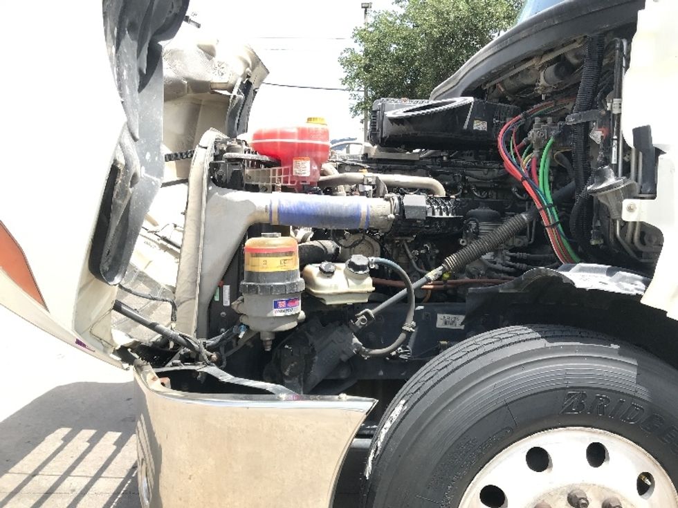 Sleeper Tractor-Heavy Duty Tractors-Freightliner-2020-T12664ST-Houston-TX-249,794\n\t\tmiles-$ 76,500 - Image 21